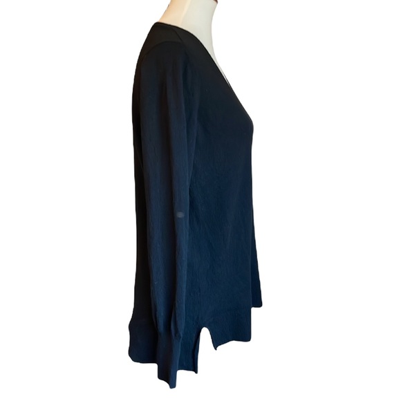 Banana Republic fine merino sweater - Picture 3 of 6